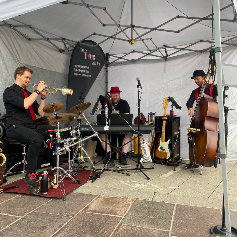 Tri Tones trio performing at UHDB Royal Derby Hospital Buskathon